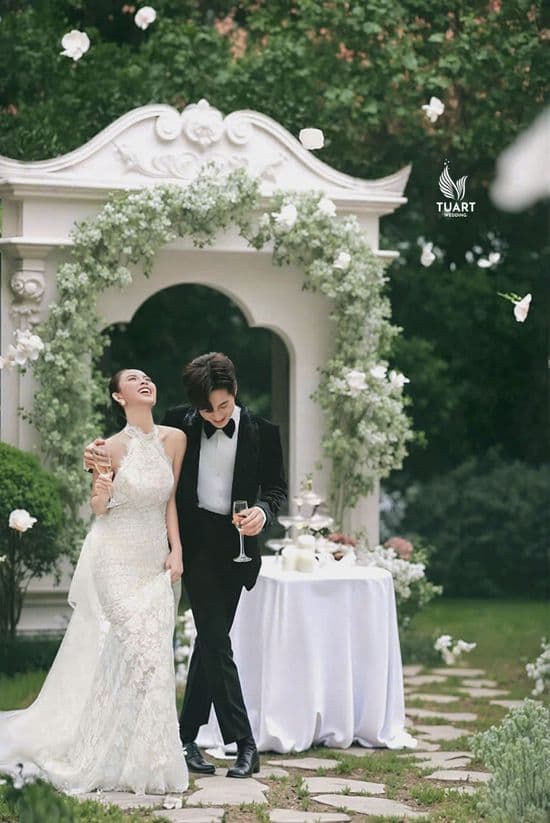 Thanh Lịch (Elegant)